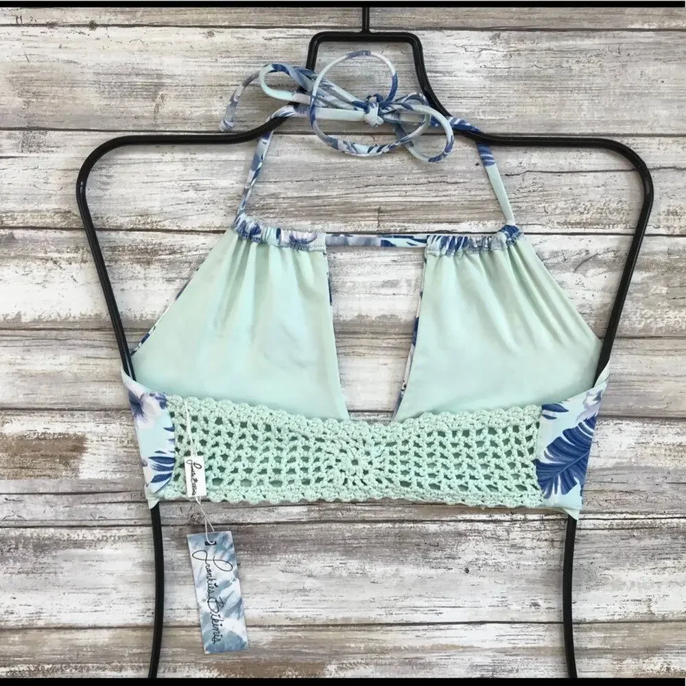 Frankies Bikinis Koa Keyhole Crochet Bikini Top - Hawaiian Mist - Small - NWT